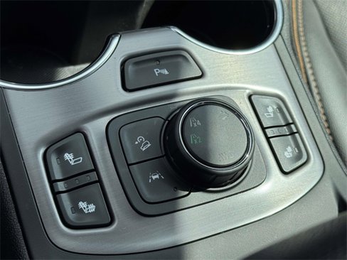 Used 2022 GMC Terrain AT4 w/ Tech Package image 31