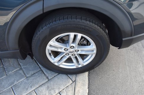 Used 2022 Ford Explorer XLT image 4