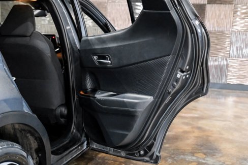 Used 2018 Toyota C-HR XLE image 46