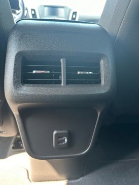 Used 2022 Chevrolet Equinox LT image 48