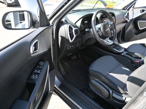 Used 2023 Kia Soul LX image 20