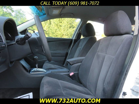 Used 2010 Nissan Altima Hybrid Sedan image 17
