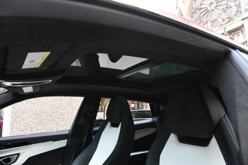 Used 2022 Lamborghini Urus image 20