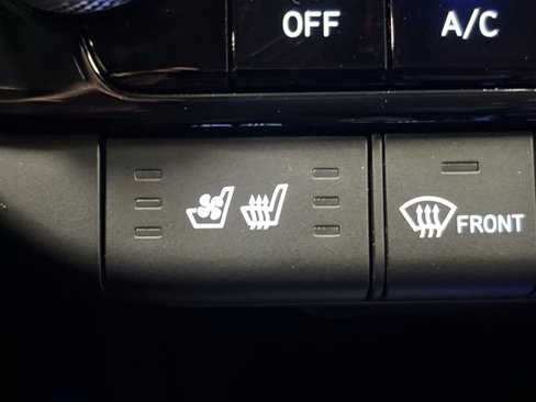 Used 2023 Hyundai Elantra Limited image 8