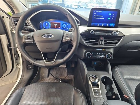 Used 2020 Ford Escape Titanium w/ Titanium Premium Package 2.0 image 4