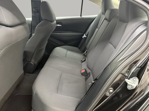 Used 2021 Toyota Corolla LE image 10