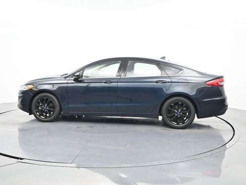 Used 2020 Ford Fusion SE image 9