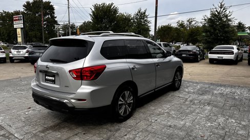 Used 2018 Nissan Pathfinder S image 9