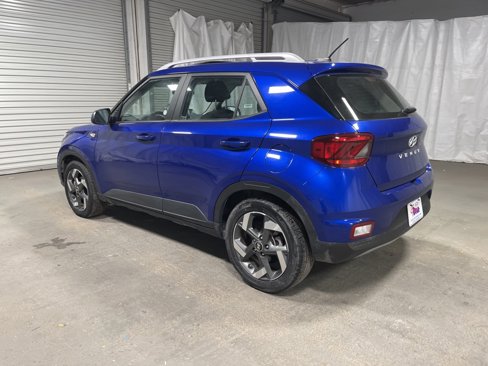 Used 2024 Hyundai Venue SEL image 5