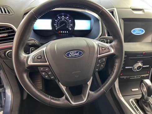 Used 2018 Ford Edge Titanium image 14