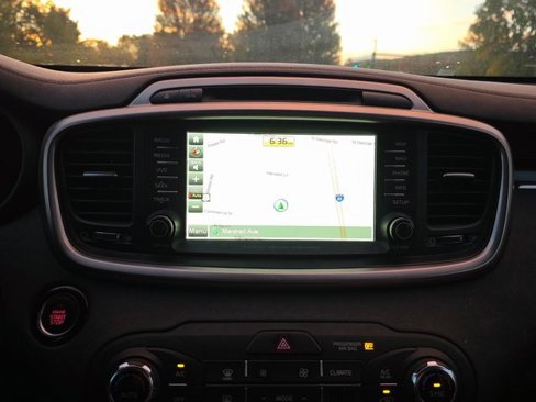Used 2017 Kia Sorento SX image 4