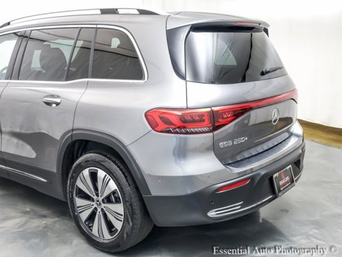 Used 2023 Mercedes-Benz EQB 250+ w/ Exclusive Package image 9