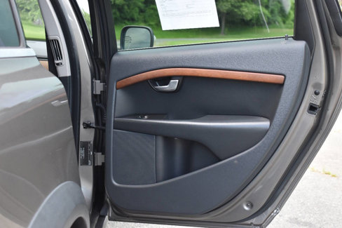 Used 2010 Volvo XC70 3.2 image 11