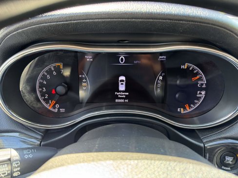 Used 2015 Jeep Grand Cherokee Overland image 24