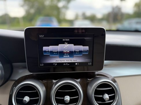 Used 2019 Mercedes-Benz CLA 250 4MATIC image 16