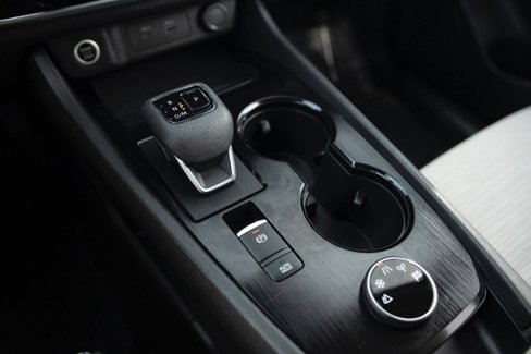 Used 2021 Nissan Rogue SV image 11