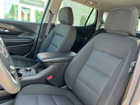 Used 2023 GMC Terrain SLE w/ Driver Convenience Package image 27