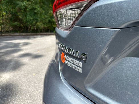 Used 2022 Toyota Corolla LE image 7