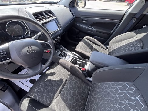 Used 2024 Mitsubishi Outlander Sport AWD image 11