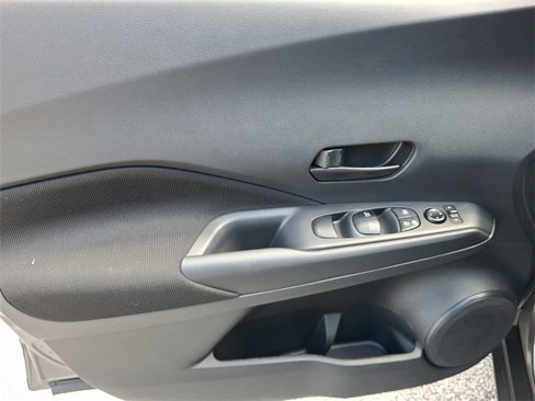 Used 2024 Nissan Kicks S image 15