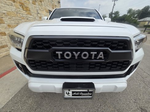 Used 2017 Toyota Tacoma SR5 image 16