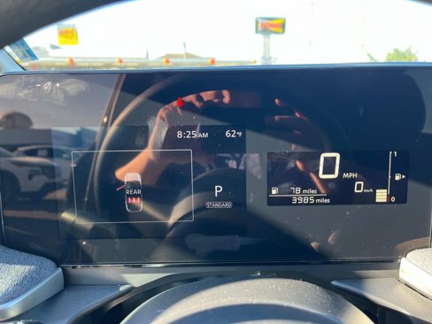 Used 2025 Nissan Kicks SV image 18