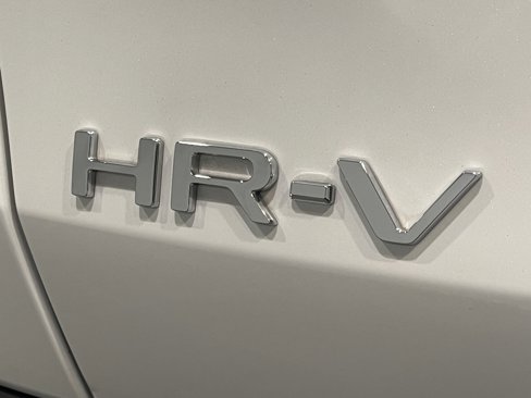 Used 2025 Honda HR-V Sport image 25