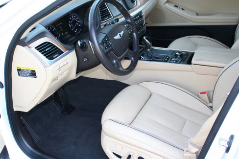 Used 2015 Hyundai Genesis 3.8 w/ Option Group 02 image 9