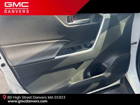 Used 2019 Toyota RAV4 XLE image 10