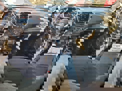 Used 2025 Chevrolet Malibu LT image 12