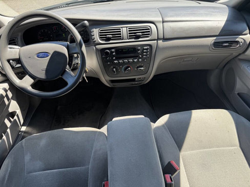 Used 2006 Ford Taurus SE image 13