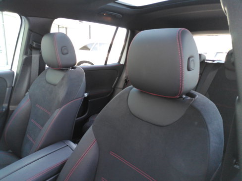 Used 2024 Mercedes-Benz GLB 250 4MATIC image 11