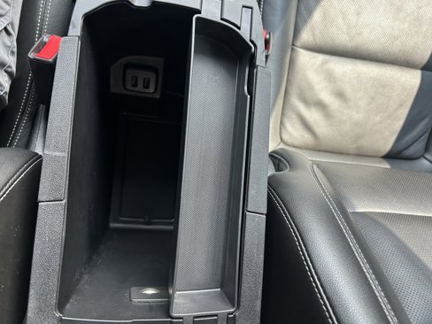 Used 2022 GMC Terrain SLT w/ LPO, Floor Liner Package image 42