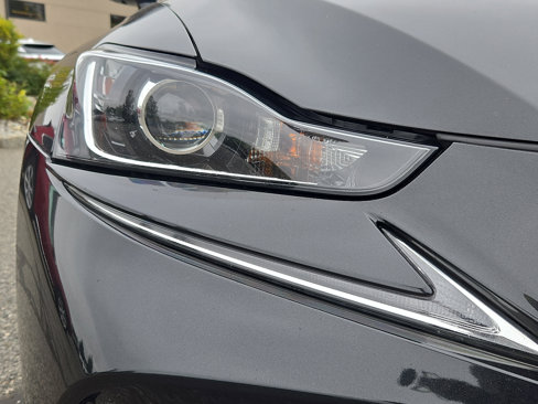 Certified 2020 Lexus IS 300 AWD w/ Premium Package image 10
