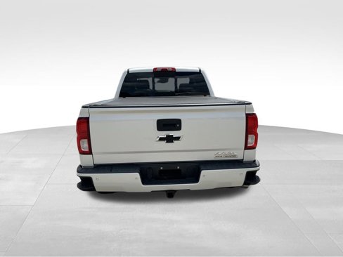 Used 2017 Chevrolet Silverado 1500 High Country image 3