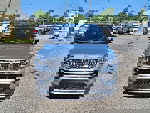 Used 2024 Jeep Compass Limited image 25