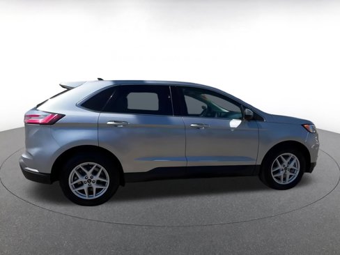 Used 2022 Ford Edge SEL image 16