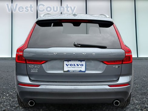 Used 2021 Volvo XC60 T5 Momentum w/ Advanced Package image 6