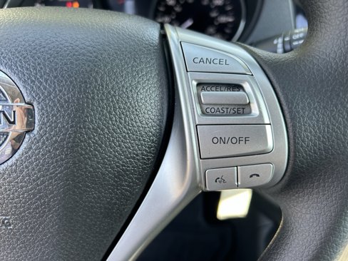 Used 2016 Nissan Rogue S w/ Appearance Package image 14