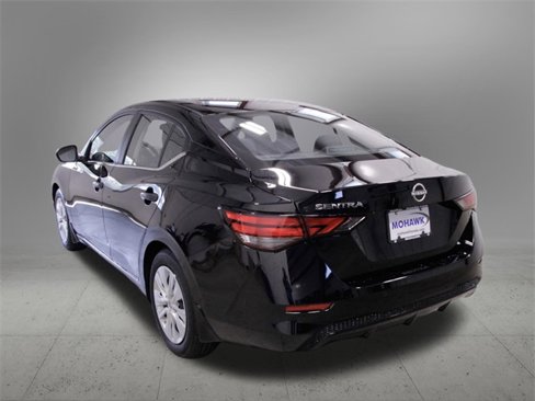 Used 2024 Nissan Sentra S image 4