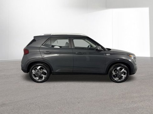 New 2025 Hyundai Venue SEL image 41