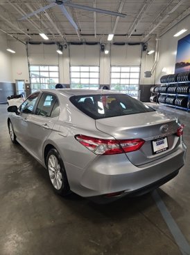 Used 2019 Toyota Camry L image 8