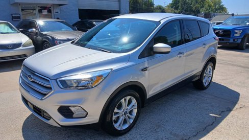 Used 2019 Ford Escape SE image 3