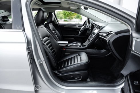Used 2020 Ford Fusion SEL image 40