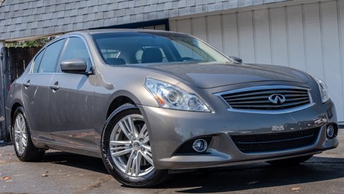 Used 2010 INFINITI G37 Journey w/ Premium Pkg image 7