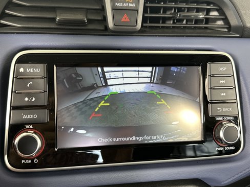 Used 2023 Nissan Versa SV image 19