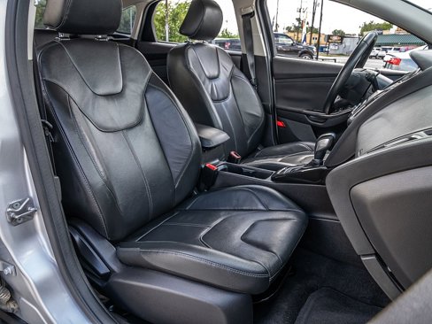 Used 2017 Ford Focus Titanium w/ Titanium Technology Package image 20