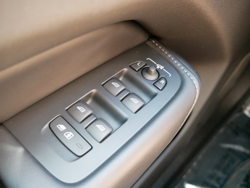 Used 2021 Volvo XC60 T8 Inscription Expression image 21