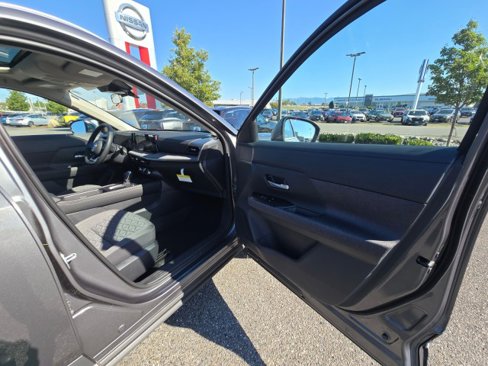 New 2025 Nissan Kicks SV w/ SV Premium Package image 10
