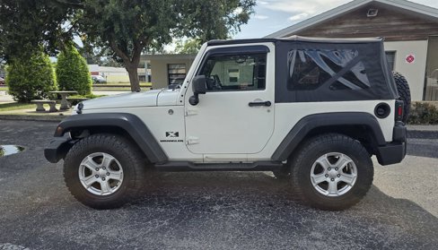 Used 2009 Jeep Wrangler X image 2